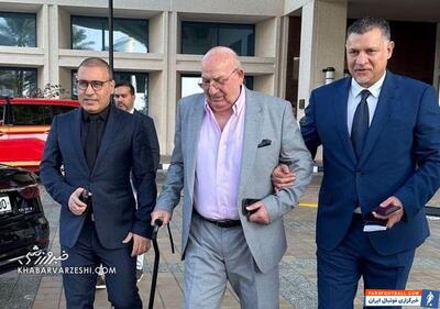 ملاقات و آشتی کنان دو ستاره مشهور پرسپولیس در دبی - پارس فوتبال