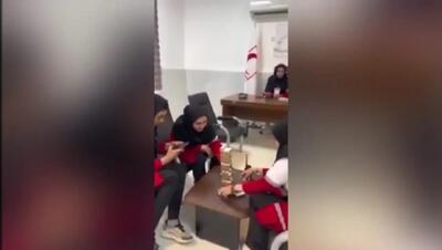 بانوان امدادگر آماده امدادرسانی به مردم + فیلم