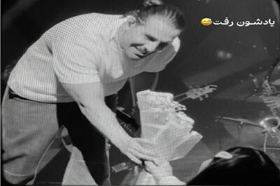 آواز شاد؛ کنسرت مجید رضوی دسته گل میدن میذوقه بقیه آهنگ یادش میره ملت جاش میخونن