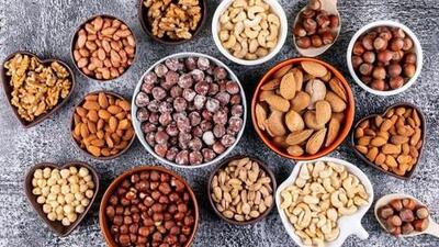9 دانه و آجیل که بمب منیزیم هستند/ میزان نیاز روزانه با توجه به جنس و سن