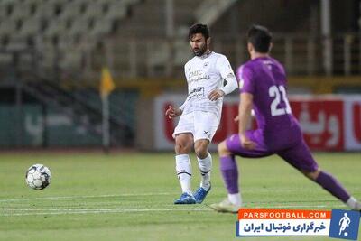 برد چادرملو در نیمه اول بازی با ذوب آهن - پارس فوتبال