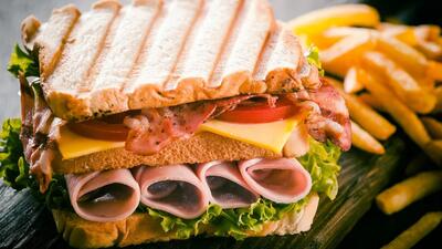 طرز تهیه ژامبون ران مرغ خوشمزه + فیلم - سبک ایده آل