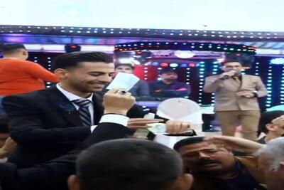 آواز احساسی؛ خواننده مجلس غمناکترین آهنگو خوند ولی چون ریتم قریه پیر و جوون ریختن وسط