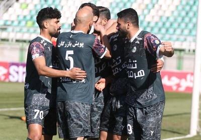 اعلام ترکیب چادرملو برای مصاف با ذوب آهن