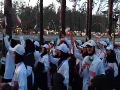 رژه کاروان ایران در مراسم افتتاحیه المپیک دانش آموزی در زلاتیبور صربستان - آینه فردا