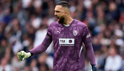 با وینی شرط بستم پنالتی‌اش را می‌گیرم اما پولم را نداد!