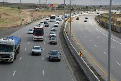 بارش باران در جاده‌های ۱۷ استان؛ ترافیک در برخی از محورهای مواصلاتی