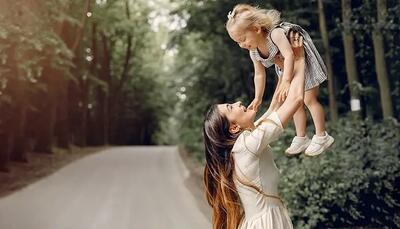 چرا رابطه مادر و کودک پایه‌گذار شخصیت فرده؟