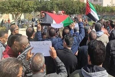 تجمع ضد جنگ مقابل سفارت آمریکا در تونس+فیلم - اکونیوز