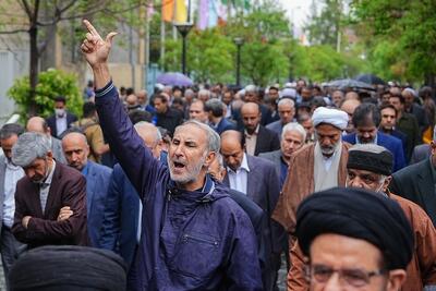 تصاویر؛ فریادهای حمید نوری در تشییع قاضی حسینعلی نیری