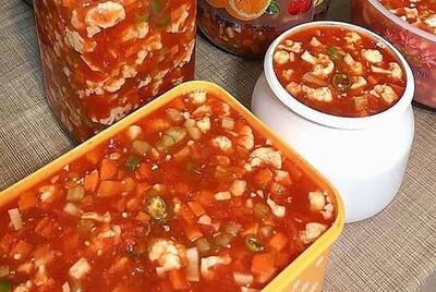 طرز تهیه ترشی گل کلم با آب گوجه فرنگی؛ آموزش آشپزی