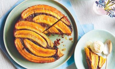 طرز تهیه کیک برگردان موزی؛ در فر و بدون فر
