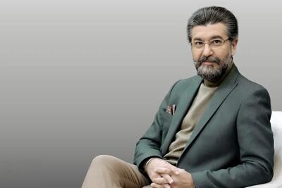 اجرای خاطره‌انگیز امیرحسین مدرس و صحبت‌های احساسی پسرش در «برنامه ۱۰۰۱»