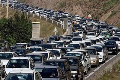 بارش باران در جاده‌های ۱۷ استان/ ترافیک نیمه سنگین در چالوس و دو آزادراه کرج و رشت
