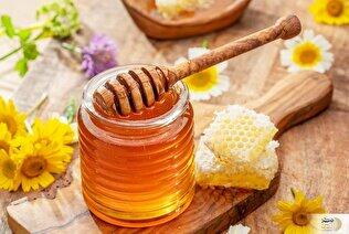 آیا ریختن عسل در چای داغ سم تولید می کند؟