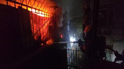 آتش سوزی بامدادی در بازار حضرتی تهران مهار شد