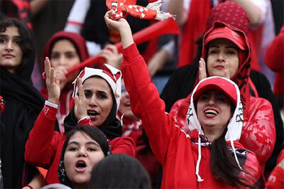 حال دل همه پرسپولیسی‌ها، دیشب مثل این دختر هوادار بود