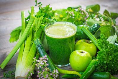 طرز تهیه آب کرفس با ترکیب خوشمزه آناناس و نعنا