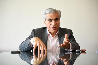 نهاد‌های موازی بودجه کشور را می‌بلعند / برای روز‌های سخت‌تر اقتصاد آماده شویم
