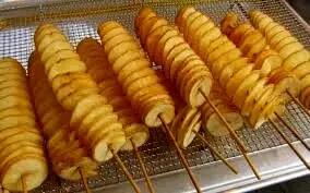 طرز تهیه سیب زمینی فنری| بچه ها عاشقشن!