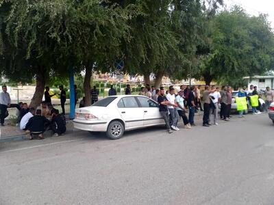 تجمع کارگران مجتمع هفت تپه در انتقاد از کم آبی مزارع نیشکر