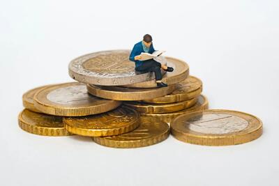 ‏اقتصاد در تقاطع امید و چالش: جراحی پول یا پانسمان بحران؟