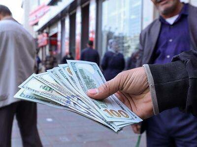 پیش بینی قیمت دلار ؛ فشار فروش در بازار ارز بالا رفت