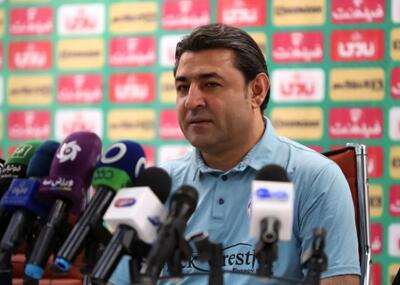 مربی شمس آذر: با حسرت از زمین خارج شدیم - پارس فوتبال