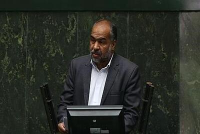 تذکر عضو مجمع نمایندگان استان یزد درباره تعرض به خط لوله انتقال آب شرب به این استان