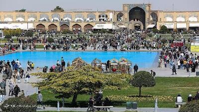 نوروز در نصف‌جهان؛ گردشگران چه تجربه‌ای از اصفهان ۱۴۰۴ با خود بردند؟