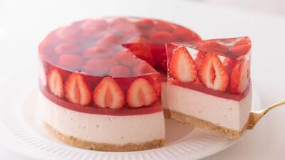 طرز تهیه چیزکیک توت فرنگی