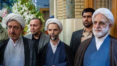 حضور شخصیت‌ها و چهره‌ها در مراسم ختم قاضی نیری/ سعید مرتضوی بالاخره آفتابی شد!
