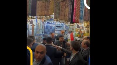 گردش رئیس جمهوری فرانسه در بازار قاهره (فیلم)