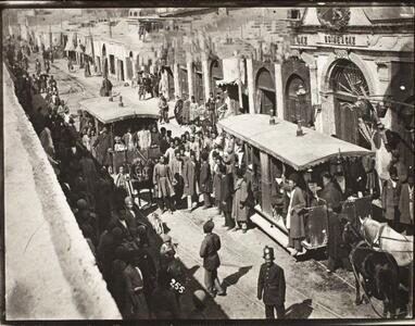 عکس/ ماشین دودی قاجاری در خیابان‌های تهران ۱۱۴ سال پیش | اقتصاد24
