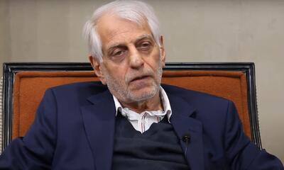 ویدیو / علی ماجدی دست راست اقتصادی میرحسین موسوی در دهه ۶۰: گزارشی که منجر به «جام زهر» شد را من نوشتم / محسن رضایی به میرحسین موسوی گفته بود اگر بخواهد جنگ را ادامه دهد ۱۰ میلیارد دلار می‌خواهد / به آقای ایروانی (وزیر اقتصاد) گفتم ما از نظر اقتصادی نمی‌توانیم بجنگیم؛ گفت تو دیوانه‌ای
