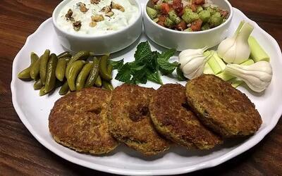 طرز تهیه شامی کشمشی خوشمزه و مجلسی؛ به سبک اصیل و سنتی ایرانی