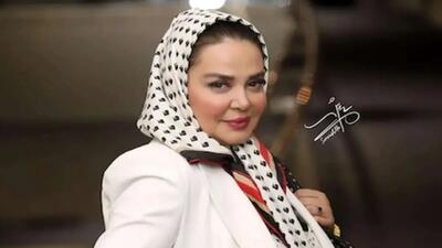 خبر روز | سلفی بهاره رهنما در کنار مهران مدیری و رضا عطاران و شهاب حسینی - گلی شی