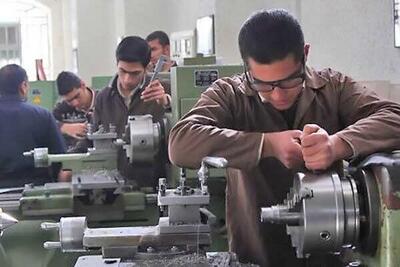 ایجاد ۳۸ رشته مهارتی در جوار کارخانجات در دستورکار است