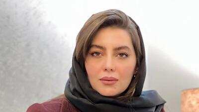 روژان سریال «نون خ» با استایلی گرم و کلاهی بامزه دیده شد
