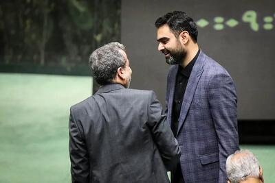 امیرحسین ثابتی: اگر آمریکا ۵۰۰ میلیارد دلار به ایران بدهد، باز مشکلی حل نخواهد - آینه فردا