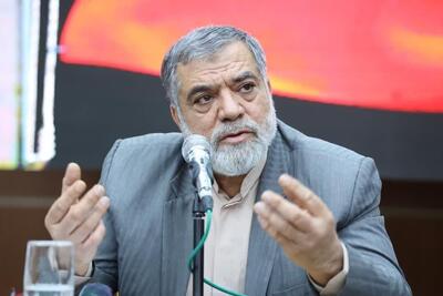 نماینده قزوین: با بمب و موشک هیچ نظامی سقوط نکرده و نخواهد کرد
