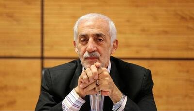 انتقاد تند محمد دادکان از شورای شهر: پیکر قهرمان ملی ۵ روز باید منتظر مجوز دفن باشد؟!