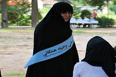 امر به معروف‌ها در اصفهان؛ مملکت، ملوک‌الطوایفی شده؟/ مردمی‌اند یعنی پولی نمی‌گیرند؟/ تذکر است یا پیامک؟/ استاندار موافق است یا نه/ سر به سر مردم نگذارید!
