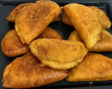 طرز تهیه پیراشکی سیب‌ زمینی و هویج