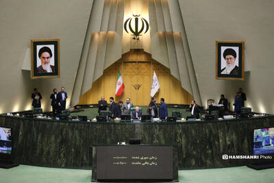 ۲۵۰ امضا برای محکومیت تحریم وزیر نفت