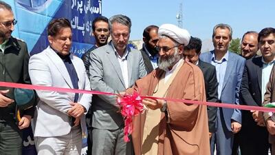 فاز دوم نیروگاه خورشیدی ساختمان شهرداری نهاوند به بهره برداری رسید