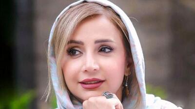 عکس جذاب شبنم قلی‌خانی در یک خانه زیبا