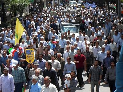 روزنامه جوان: ادعای بدبین شدن مردم به «آخوندها» غلط است، چون مردم نوروز به مشهد رفتند! | رویداد24