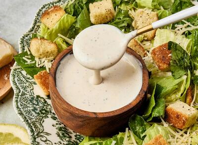 طرز تهیه سس سالاد سزار خوشمزه و رستورانی ویژه