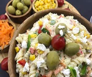 2 طرز تهیه سالاد ماکارونی خانگی خوشمزه و لذیذ - آینه فردا